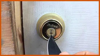 San Carlos Locksmiths San Carlos, CA 650-480-6017 - 7-broken-key-extraction